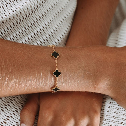 Pulsera Trébol Negro Acero Baño Oro