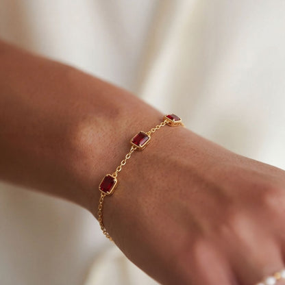 Pulsera Rubí Acero Baño Oro